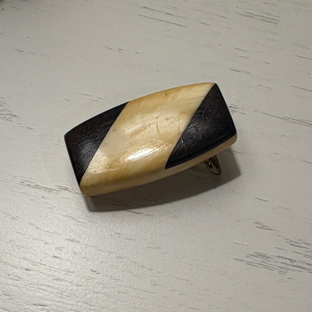 Belt buckle/ Genuine Ebony and Ivory